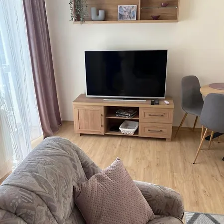 Happy Place In Apartmán Tarnów